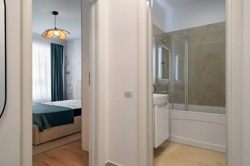 Apartament 2 camere   Vanzare - Mobilat cu Designer  Direct Propietar