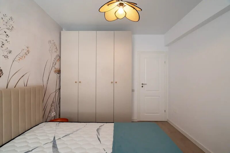 Apartament 2 camere   Vanzare - Mobilat cu Designer  Direct Propietar