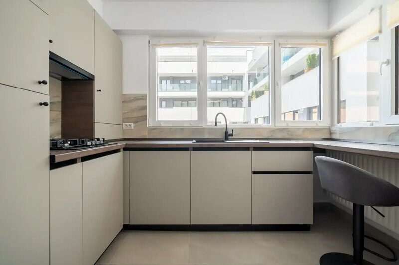 Apartament 2 camere   Vanzare - Mobilat cu Designer  Direct Propietar