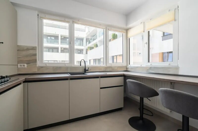 Apartament 2 camere   Vanzare - Mobilat cu Designer  Direct Propietar